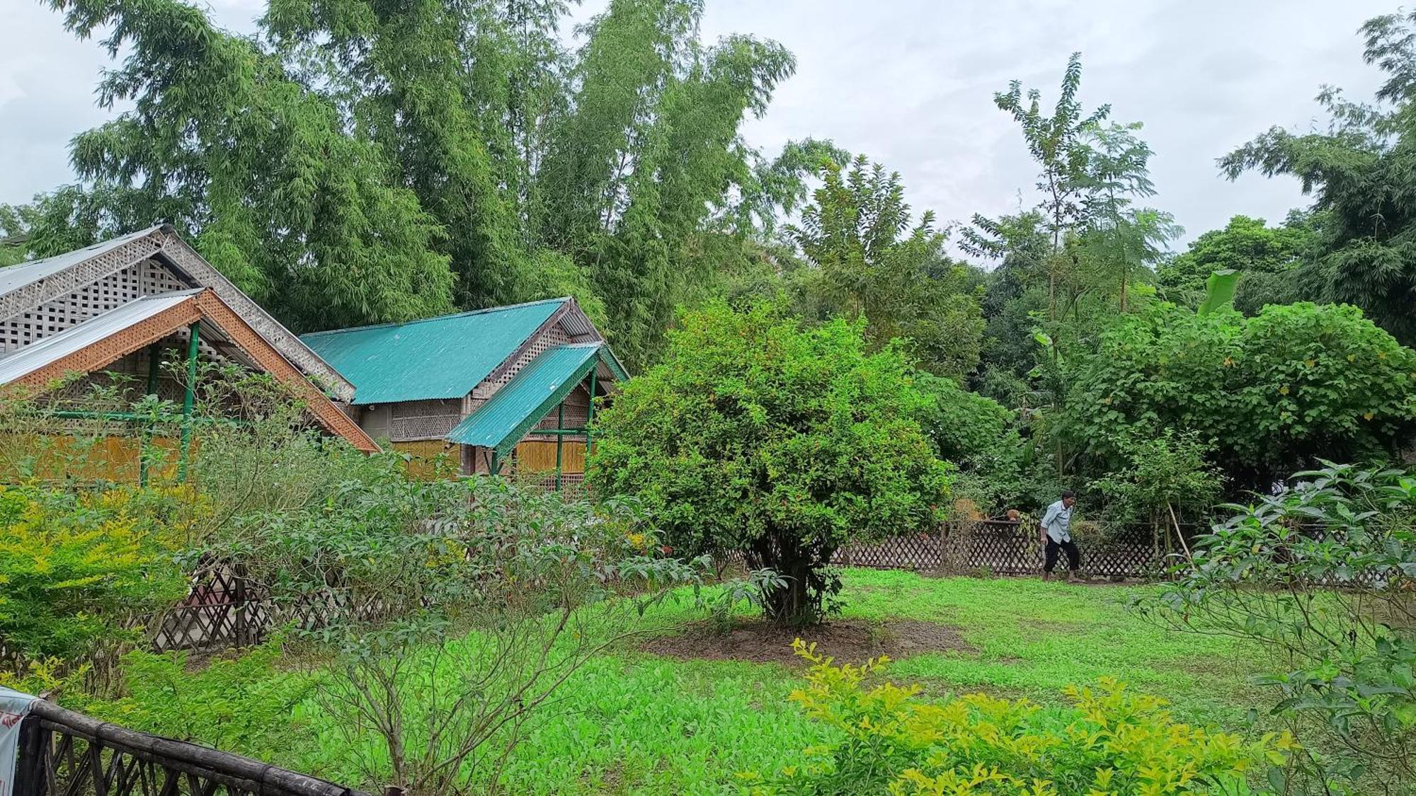 Jyoti Home Bamboo Garden Lodge Majuli Buitenkant foto